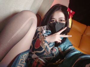 Ff_4fBFaAAIoWym Naimi 奶咪